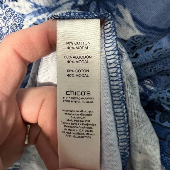 Chico’s Baby Blue 3/4 Sleeve Pull Over Floral Top Size Large - Picture 5 of 5